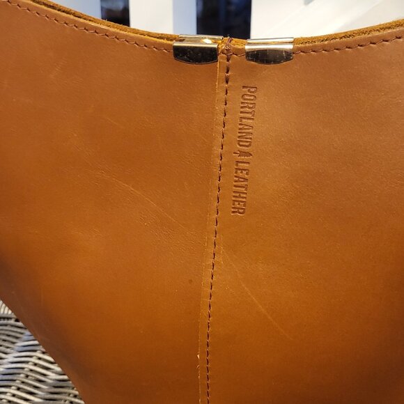 Portland Leather Kangaroo in Honey - Large - Picture 3 of 16